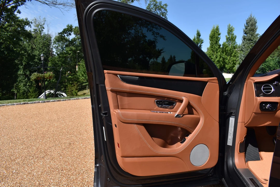 2019 Bentley Bentayga - Image 21 of 31