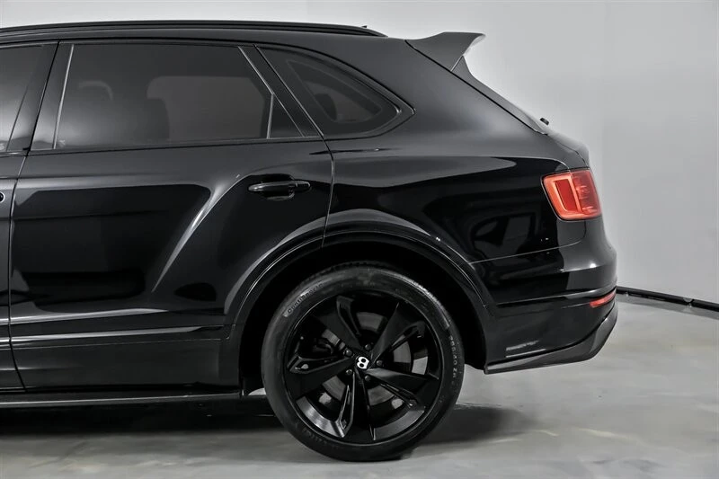 2019 Bentley Bentayga - Image 9 of 21