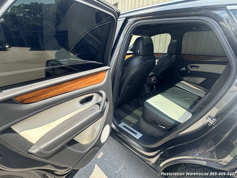 2019 Bentley Bentayga - Image 13 of 21