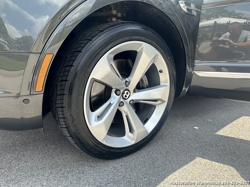 2019 Bentley Bentayga - Image 5 of 21