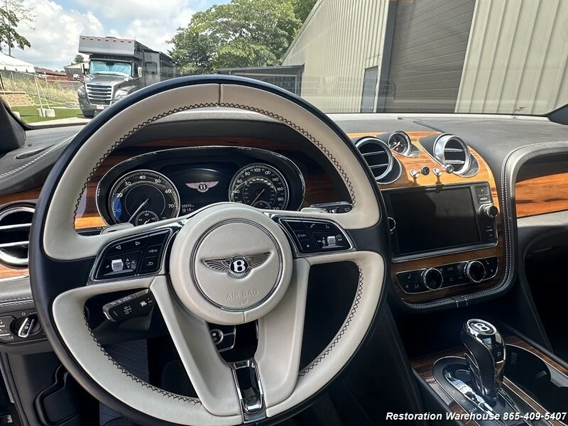 2019 Bentley Bentayga - Image 9 of 21