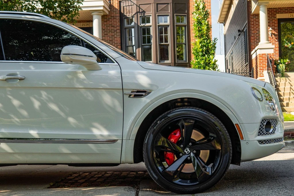 2019 Bentley Bentayga - Image 11 of 12