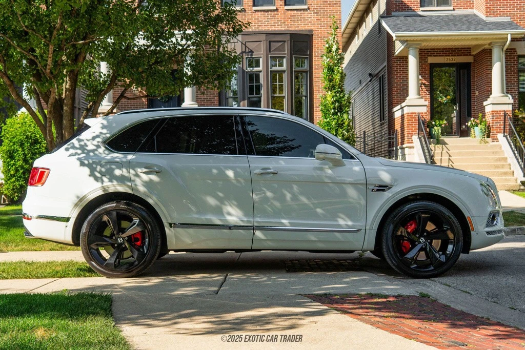2019 Bentley Bentayga - Image 9 of 12