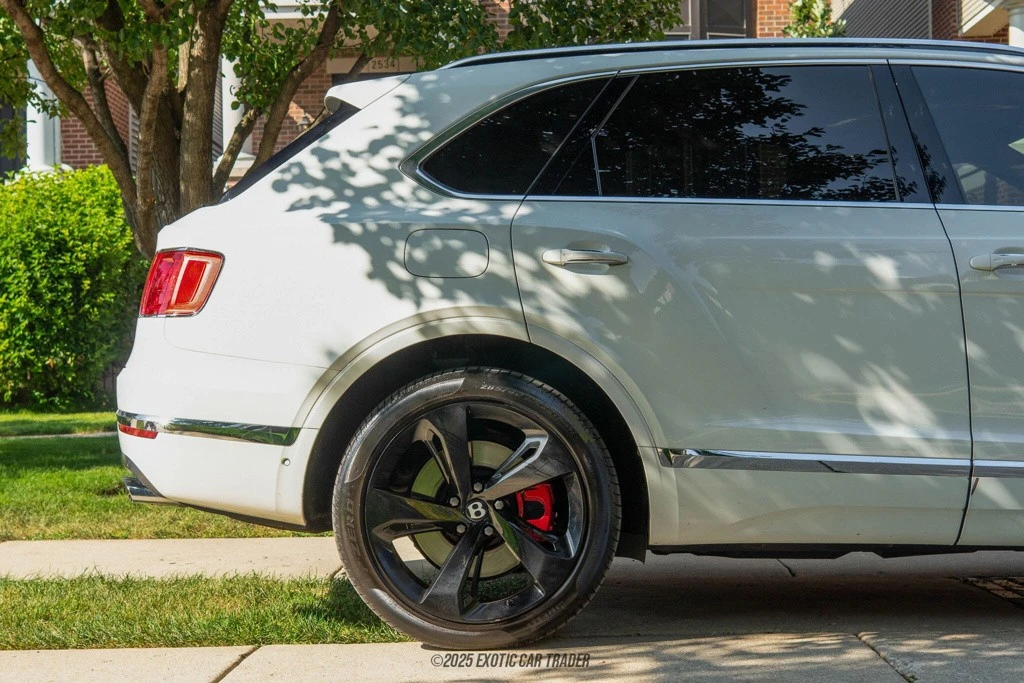 2019 Bentley Bentayga - Image 10 of 12