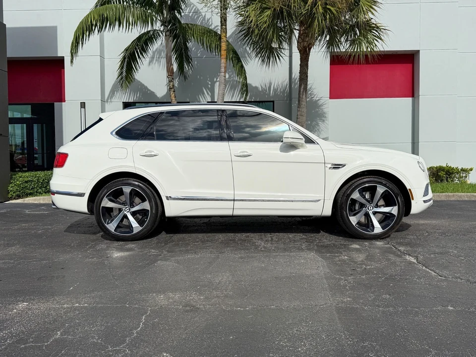 2019 Bentley Bentayga - Image 2 of 21