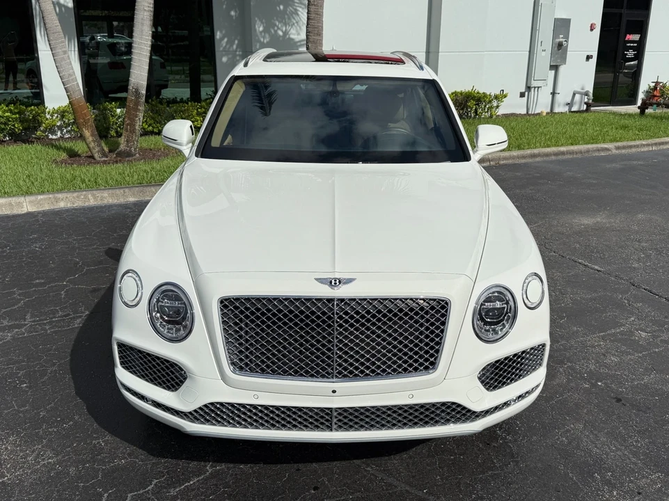 2019 Bentley Bentayga - Image 9 of 21