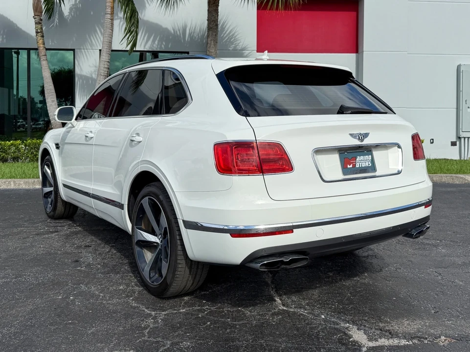 2019 Bentley Bentayga - Image 16 of 21