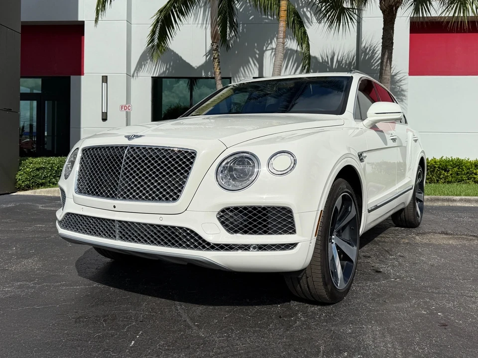 2019 Bentley Bentayga - Image 8 of 21