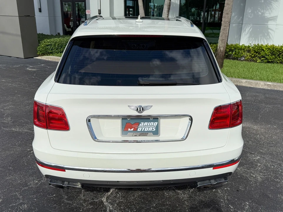 2019 Bentley Bentayga - Image 17 of 21