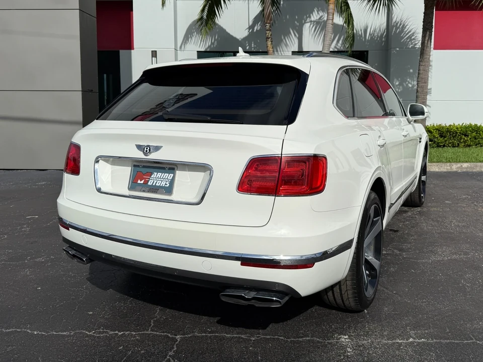 2019 Bentley Bentayga - Image 20 of 21