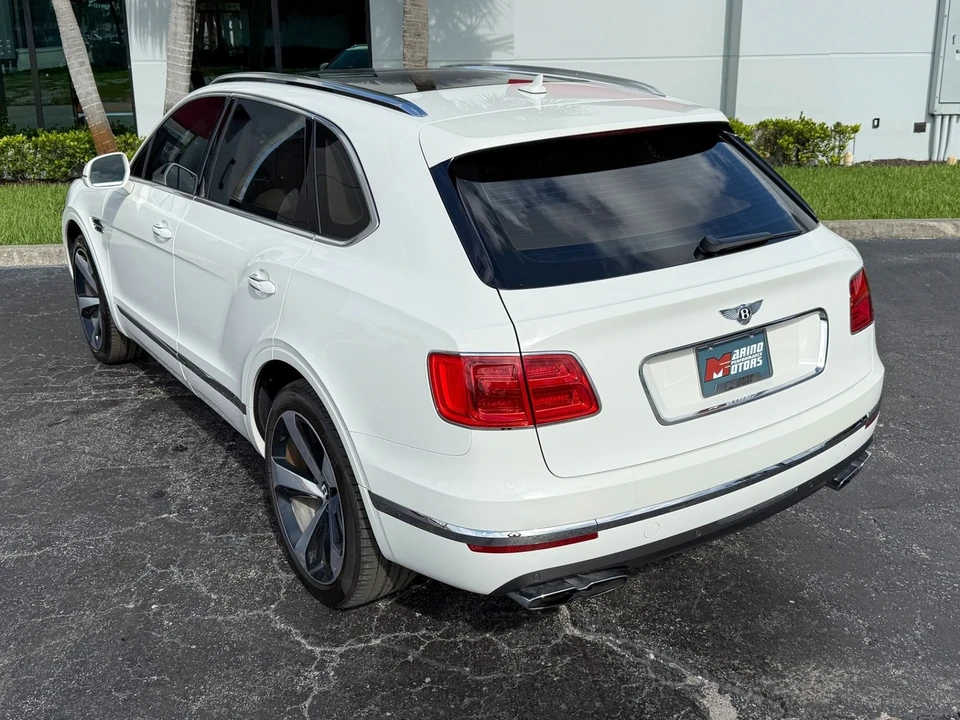 2019 Bentley Bentayga - Image 14 of 21