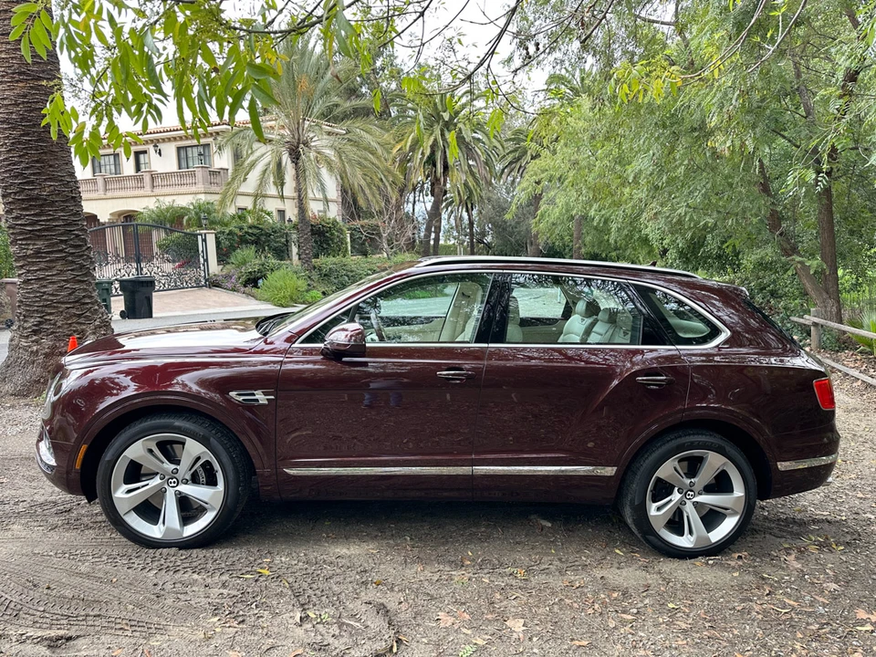 2019 Bentley Bentayga - Image 23 of 31