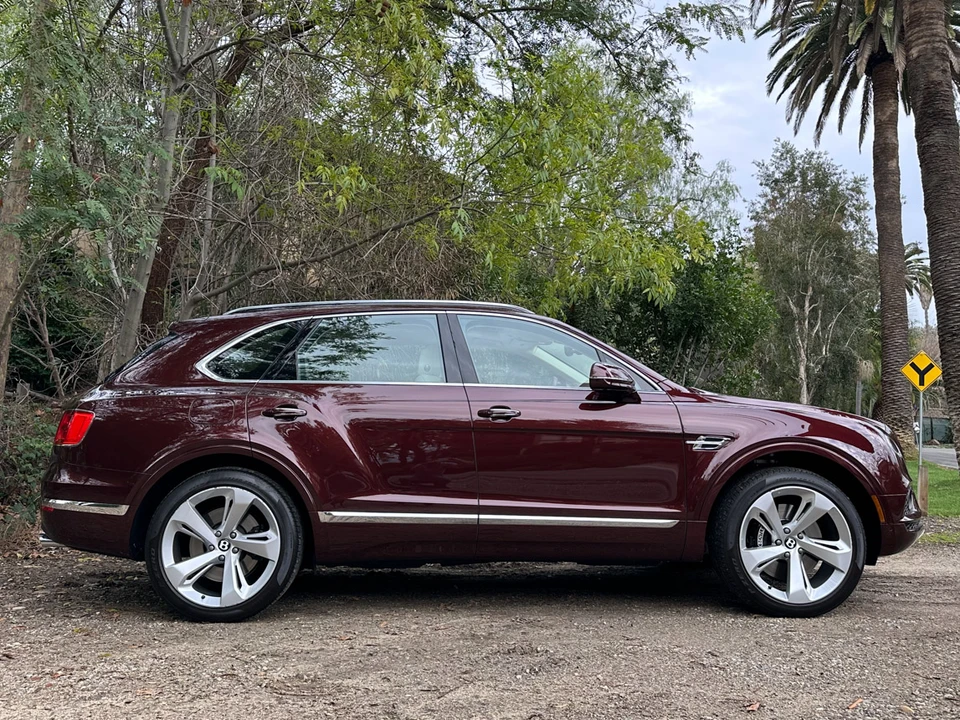 2019 Bentley Bentayga - Image 19 of 31