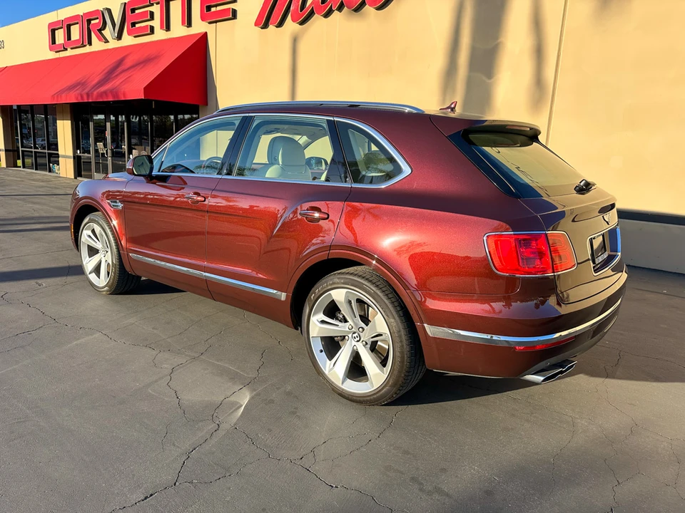 2019 Bentley Bentayga - Image 14 of 31