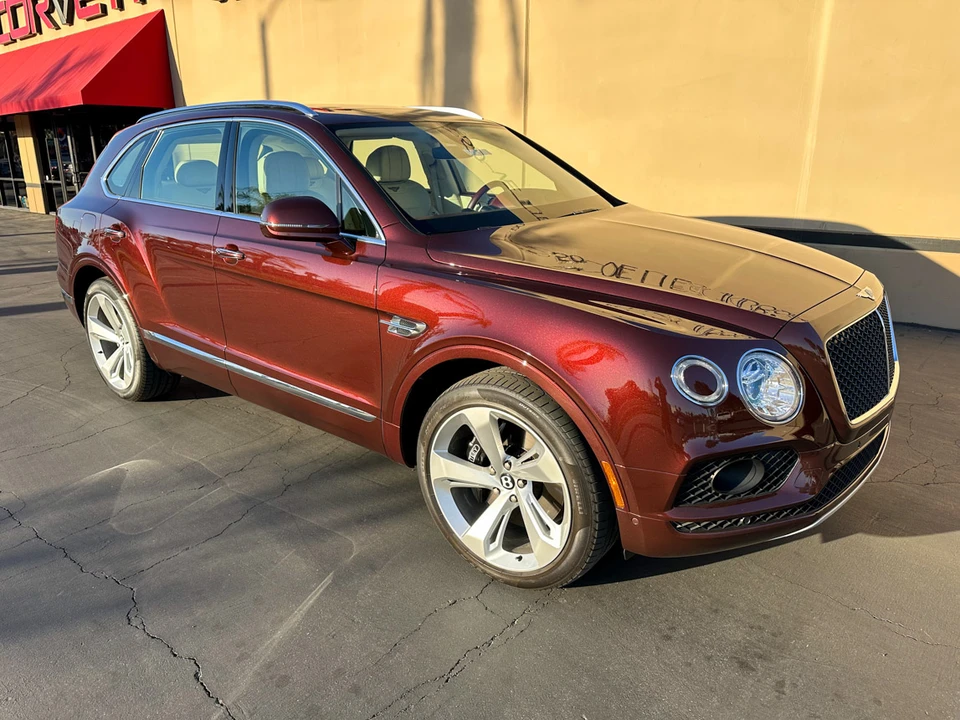 2019 Bentley Bentayga - Image 8 of 31