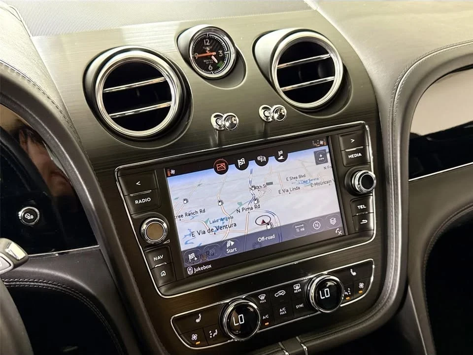 2019 Bentley Bentayga - Image 15 of 20