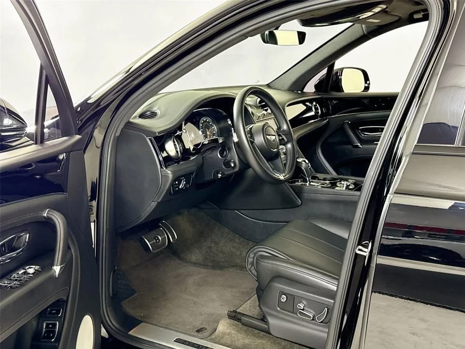 2019 Bentley Bentayga - Image 10 of 20
