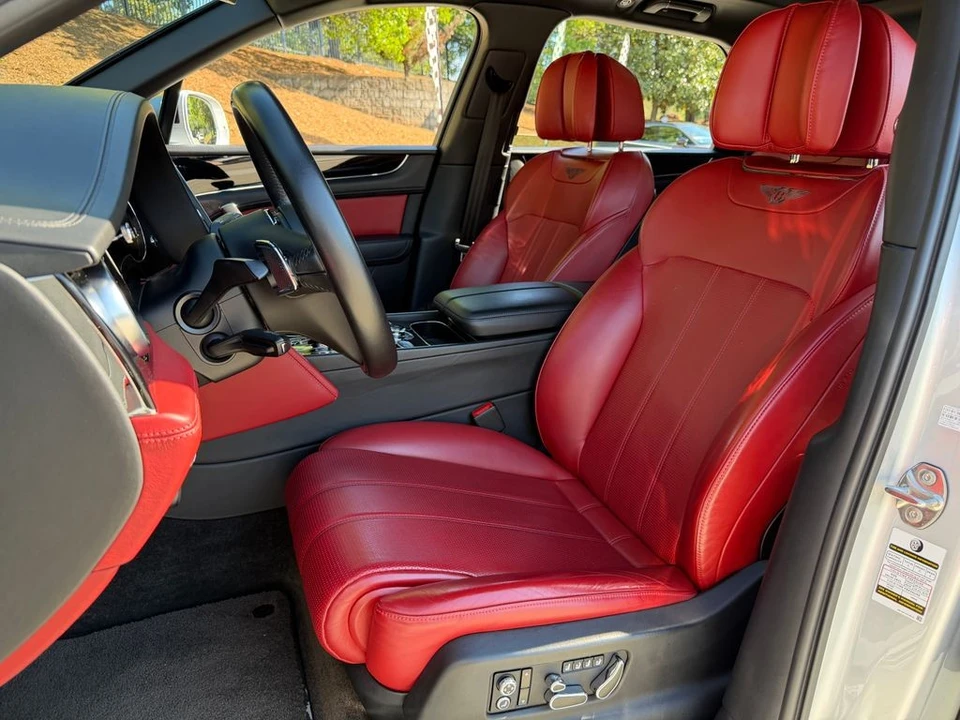 2019 Bentley Bentayga - Image 3 of 31
