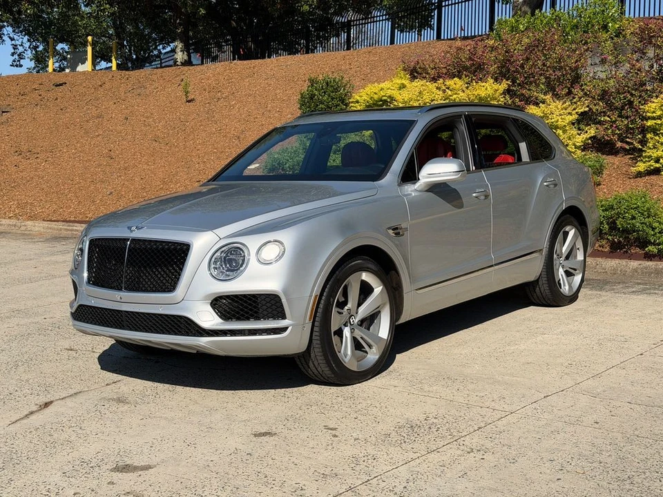 2019 Bentley Bentayga - Image 2 of 31