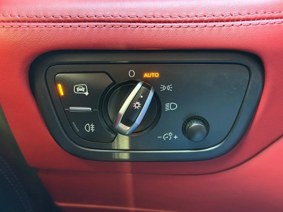 2019 Bentley Bentayga - Image 20 of 31