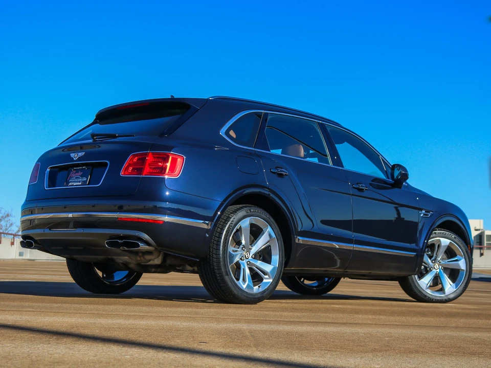 2019 Bentley Bentayga - Image 9 of 31