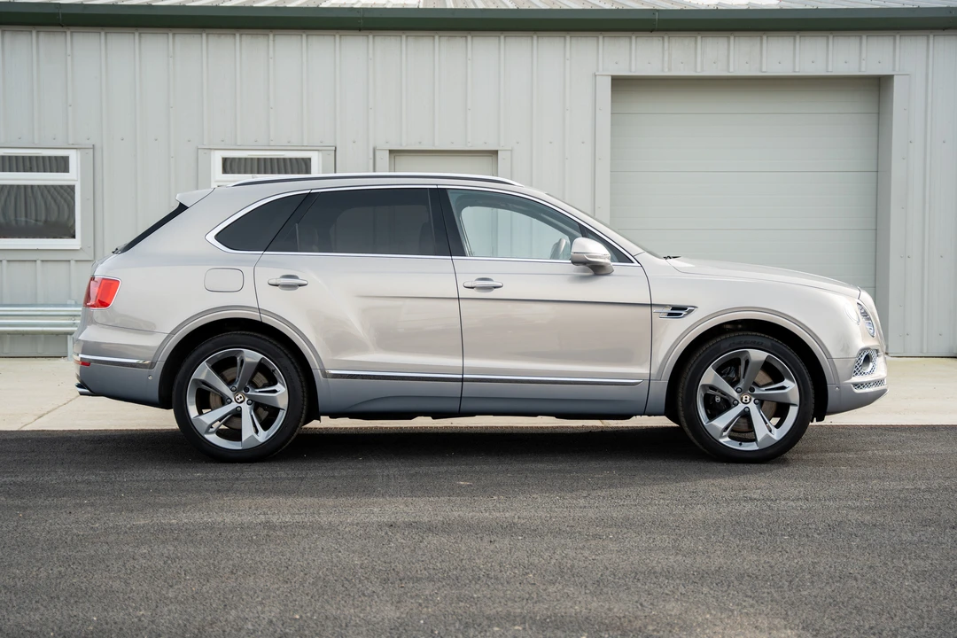 2019 Bentley Bentayga - Image 15 of 31