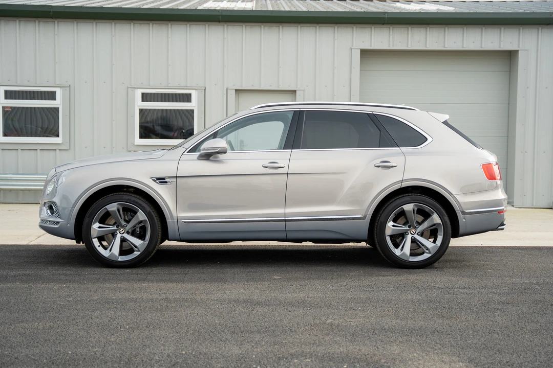 2019 Bentley Bentayga - Image 11 of 31