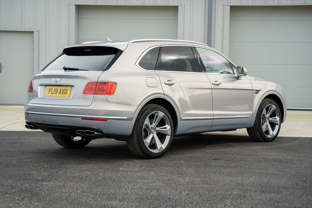 2019 Bentley Bentayga - Image 7 of 31