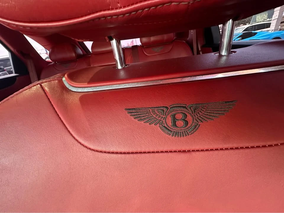 2019 Bentley Bentayga - Image 7 of 9