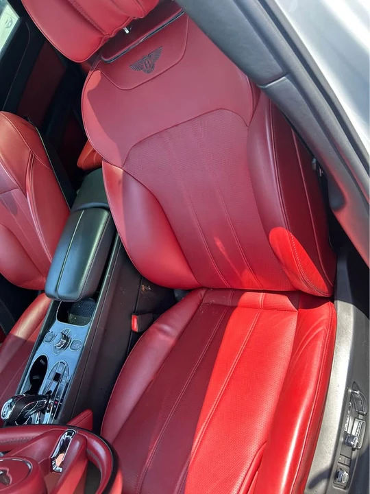 2019 Bentley Bentayga - Image 15 of 20