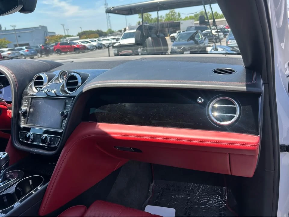 2019 Bentley Bentayga - Image 7 of 20