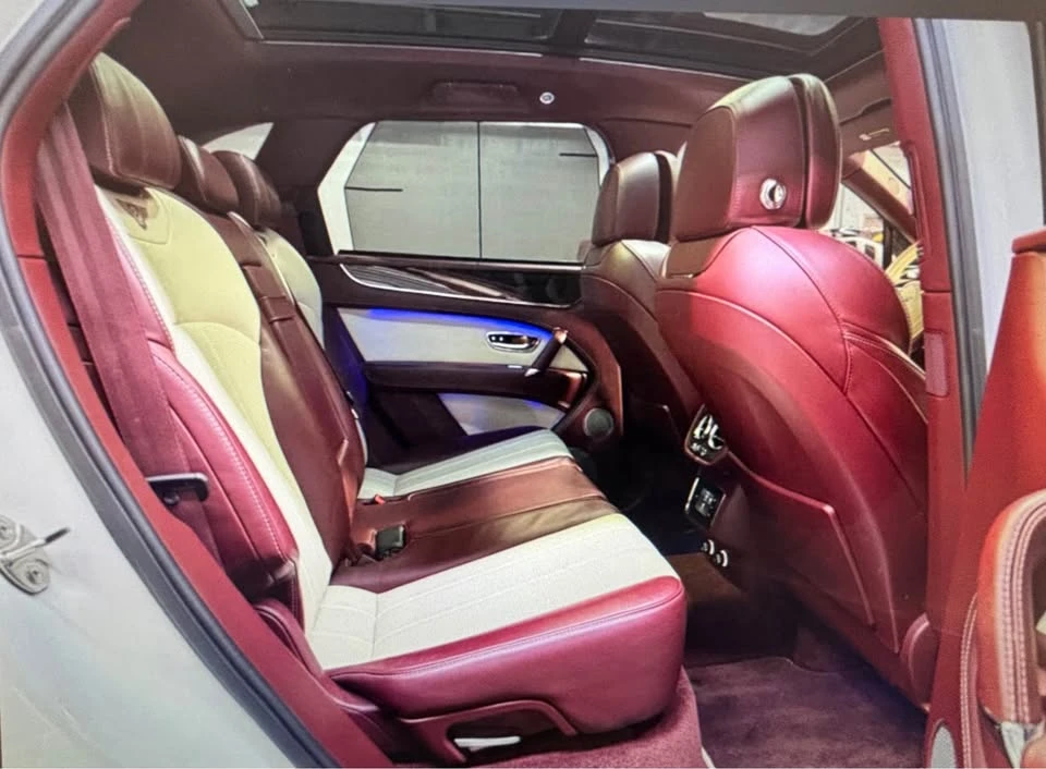 2019 Bentley Bentayga - Image 15 of 17