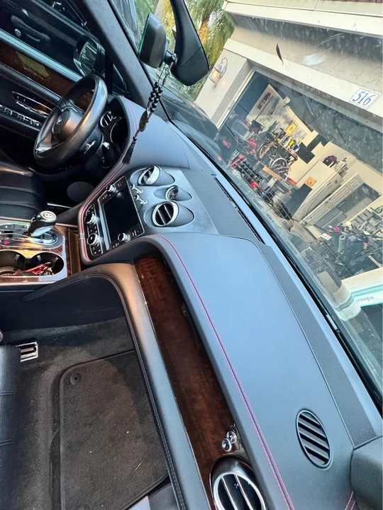 2019 Bentley Bentayga - Image 14 of 16