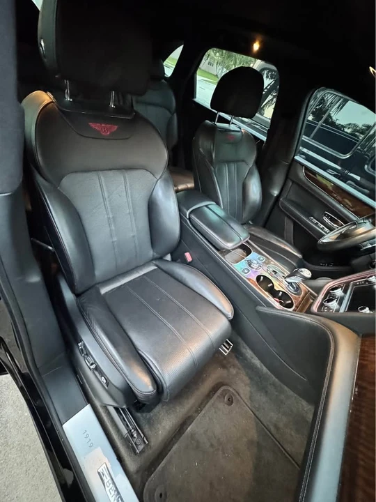 2019 Bentley Bentayga - Image 16 of 16