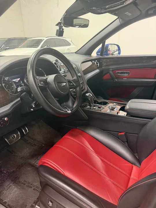 2019 Bentley Bentayga - Image 2 of 5