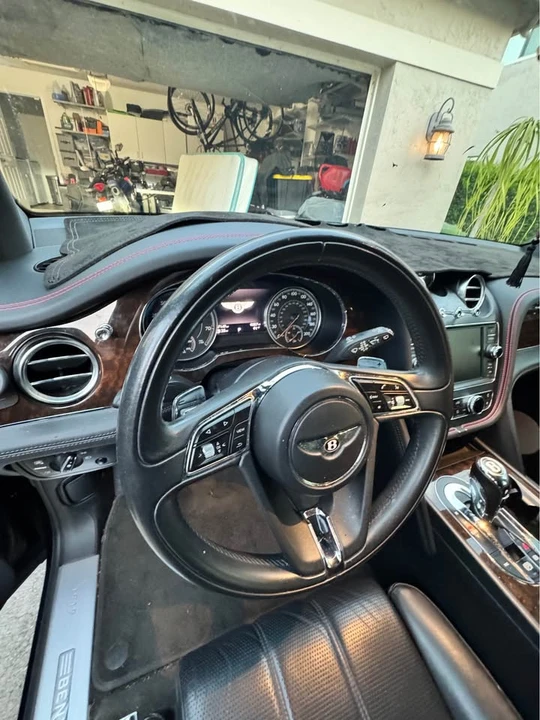 2019 Bentley Bentayga - Image 6 of 16