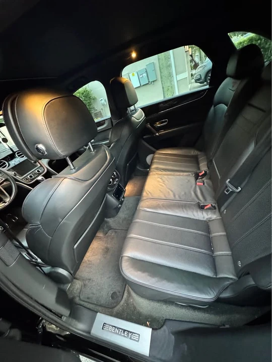 2019 Bentley Bentayga - Image 9 of 16
