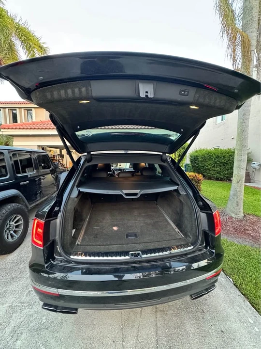 2019 Bentley Bentayga - Image 10 of 16