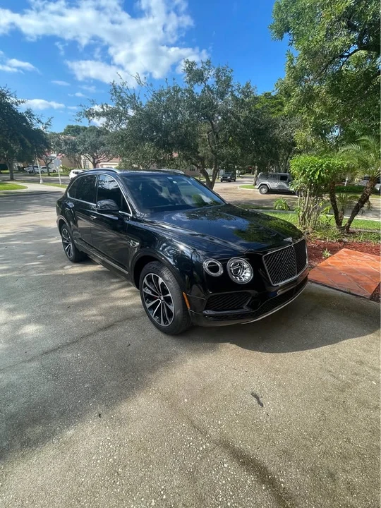 2019 Bentley Bentayga - Image 2 of 16