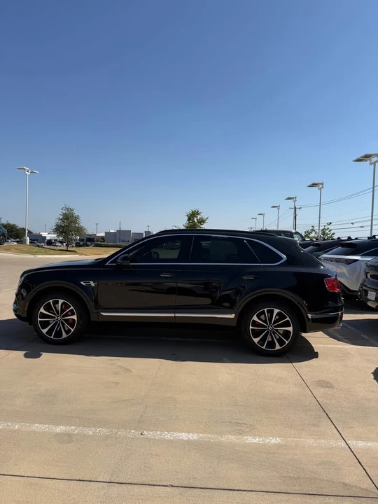 2019 Bentley Bentayga - Image 3 of 16