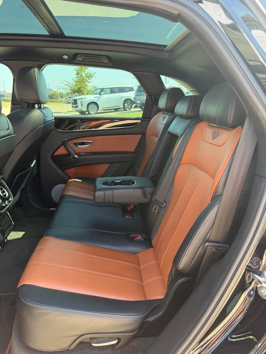 2019 Bentley Bentayga - Image 11 of 16
