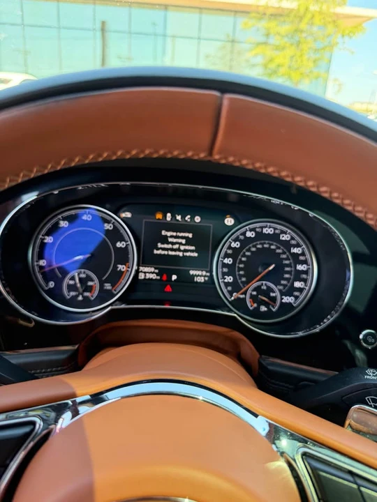 2019 Bentley Bentayga - Image 7 of 16