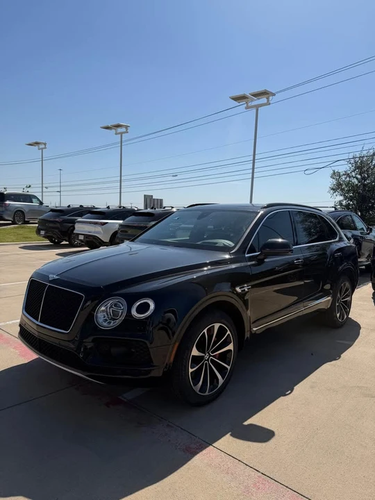 2019 Bentley Bentayga - Image 2 of 16