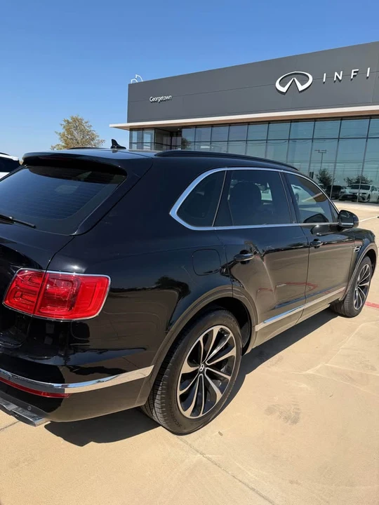 2019 Bentley Bentayga - Image 5 of 16