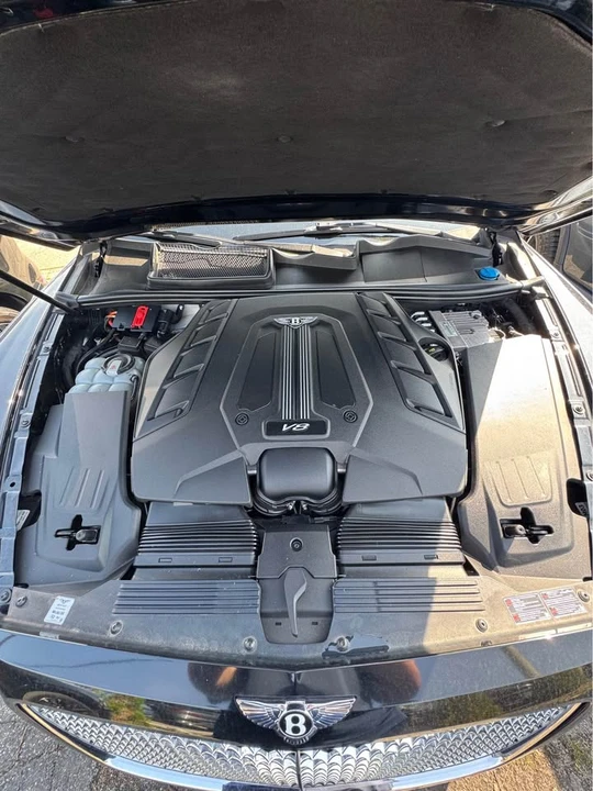 2019 Bentley Bentayga - Image 6 of 9