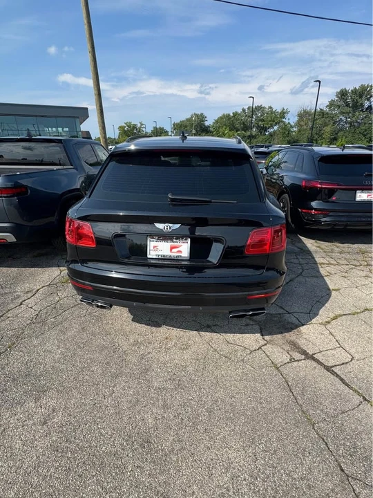 2019 Bentley Bentayga - Image 4 of 9