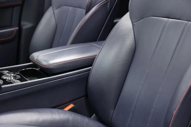 2019 Bentley Bentayga - Image 17 of 31