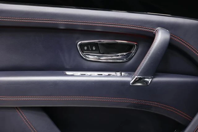 2019 Bentley Bentayga - Image 11 of 31