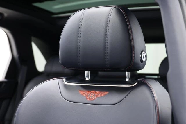 2019 Bentley Bentayga - Image 16 of 31