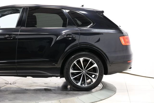 2019 Bentley Bentayga - Image 9 of 31